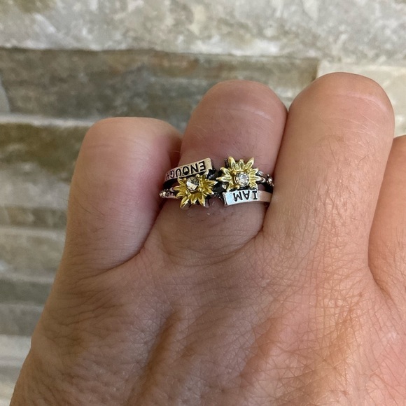 Woman's Size 7 925 Sterling Silver Sunflower Ring With Stylish Rhinestones - Picture 7 of 9